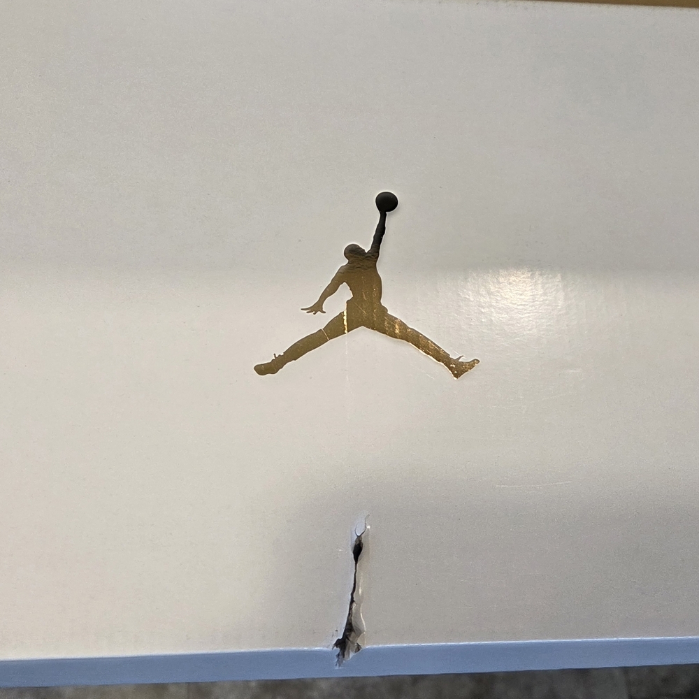 Nike Air Jordan 1 Low Yellow Strike White Pollen Wmns US Size 10.5 Mens US Sz 9 - Picture 8 of 8